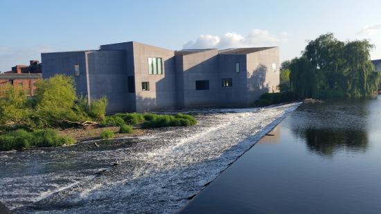 The Hepworth Wakefield